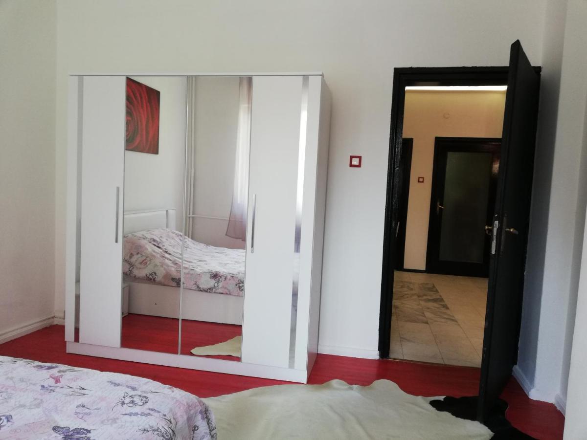 Top Center Cozy And Spacious Apartment София Экстерьер фото