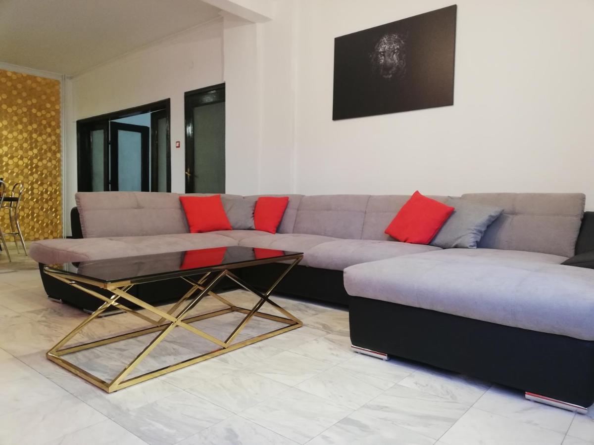 Top Center Cozy And Spacious Apartment София Экстерьер фото