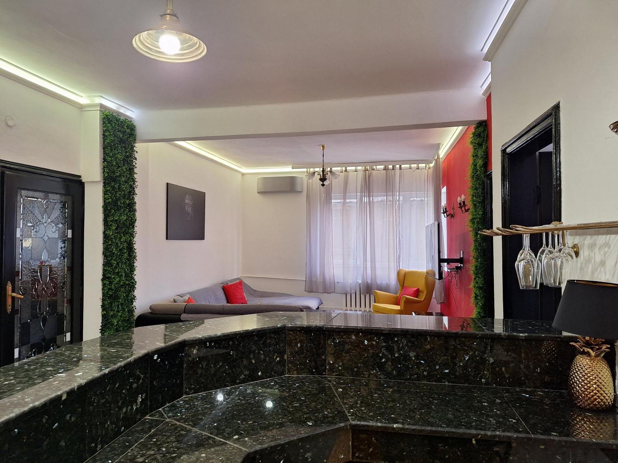 Top Center Cozy And Spacious Apartment София Экстерьер фото